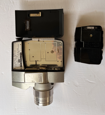 Bell & Howell Duo Speed Zoomatic 8mm Movie Camera – Untested, As-Is