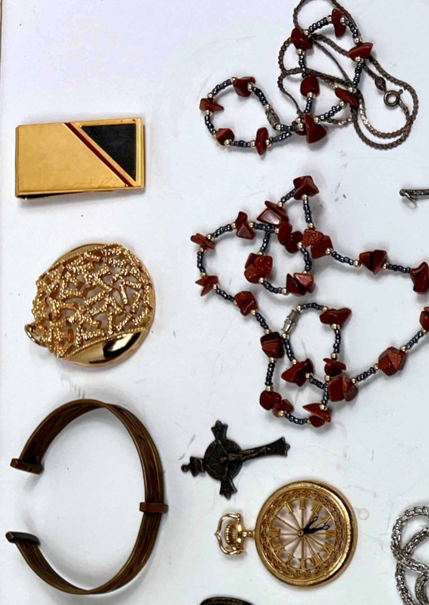 Vintage Costume Jewelry Lot – Mixed Necklaces, Bracelets, Pendants & Fashion Accessories