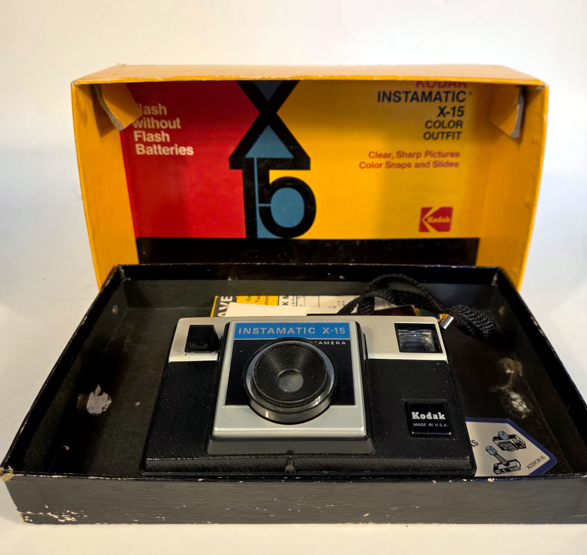 Vintage Kodak Instamatic X-15 Camera Color Outfit Original Box 126 Film