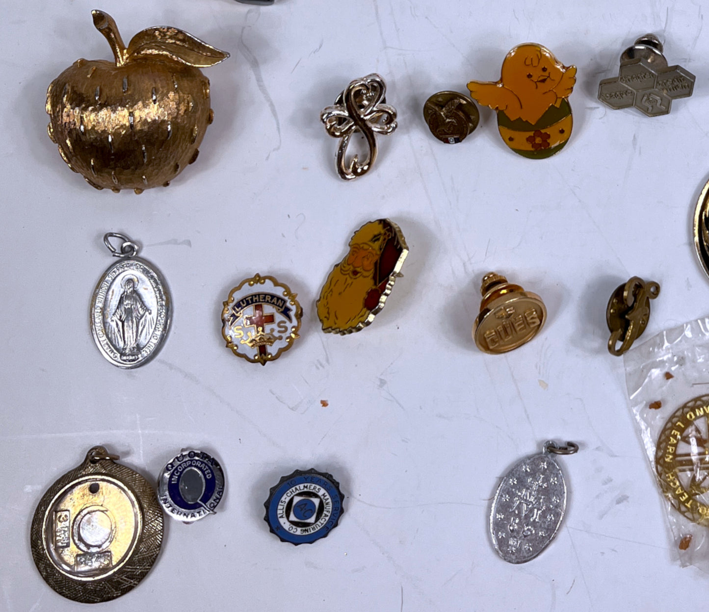 Vintage Estate Brooches & Pins Collection Lot – 30+ Piece Treasure Trove