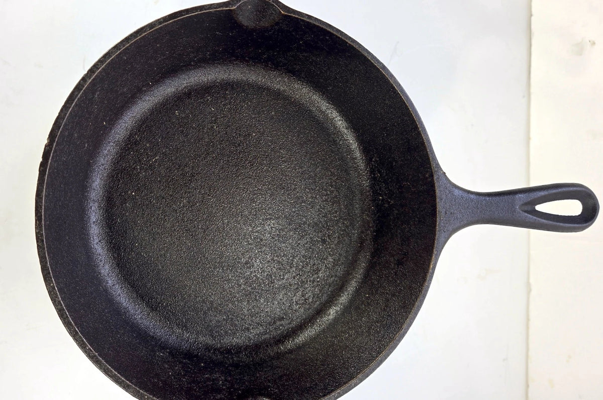 Lodge 8SK 10.25-Inch Cast Iron Skillet, Used & Freshly Seasoned