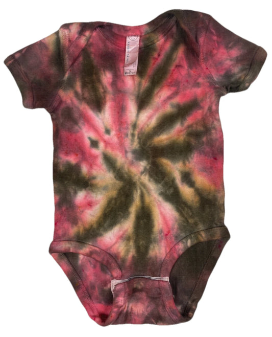 Hand-Dyed Infant Bodysuit – Dusty Rose & Earth Brown
