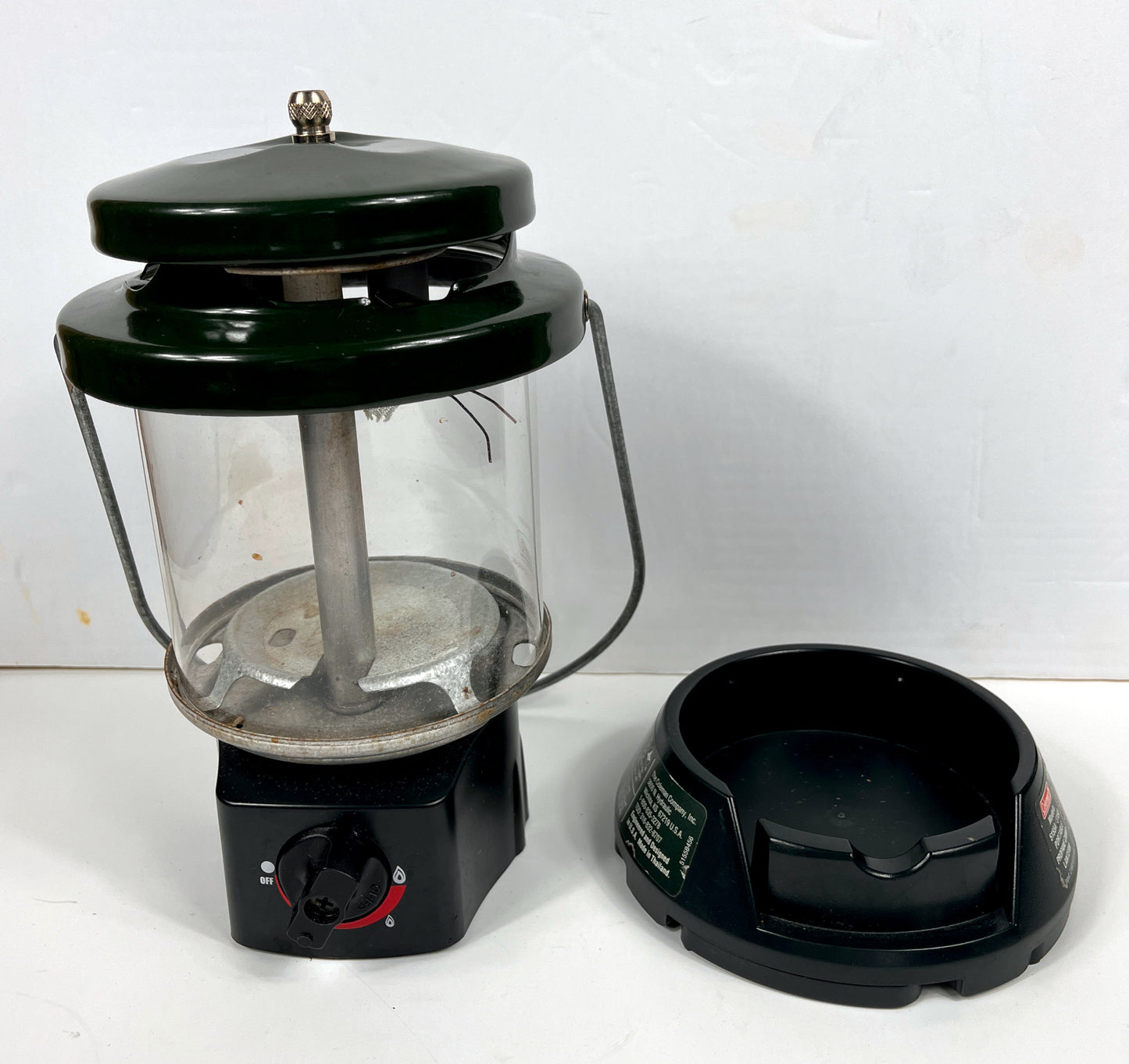 Vintage Coleman Deluxe Lantern with Carry Case
