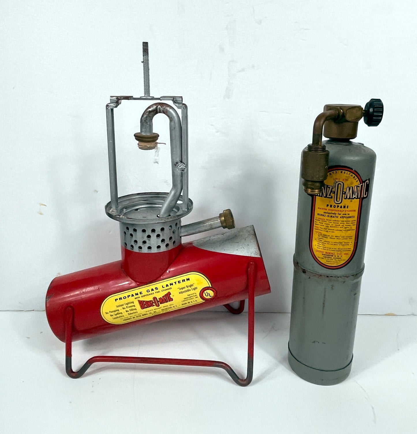 Vintage Bernz-O-Matic Propane Lantern