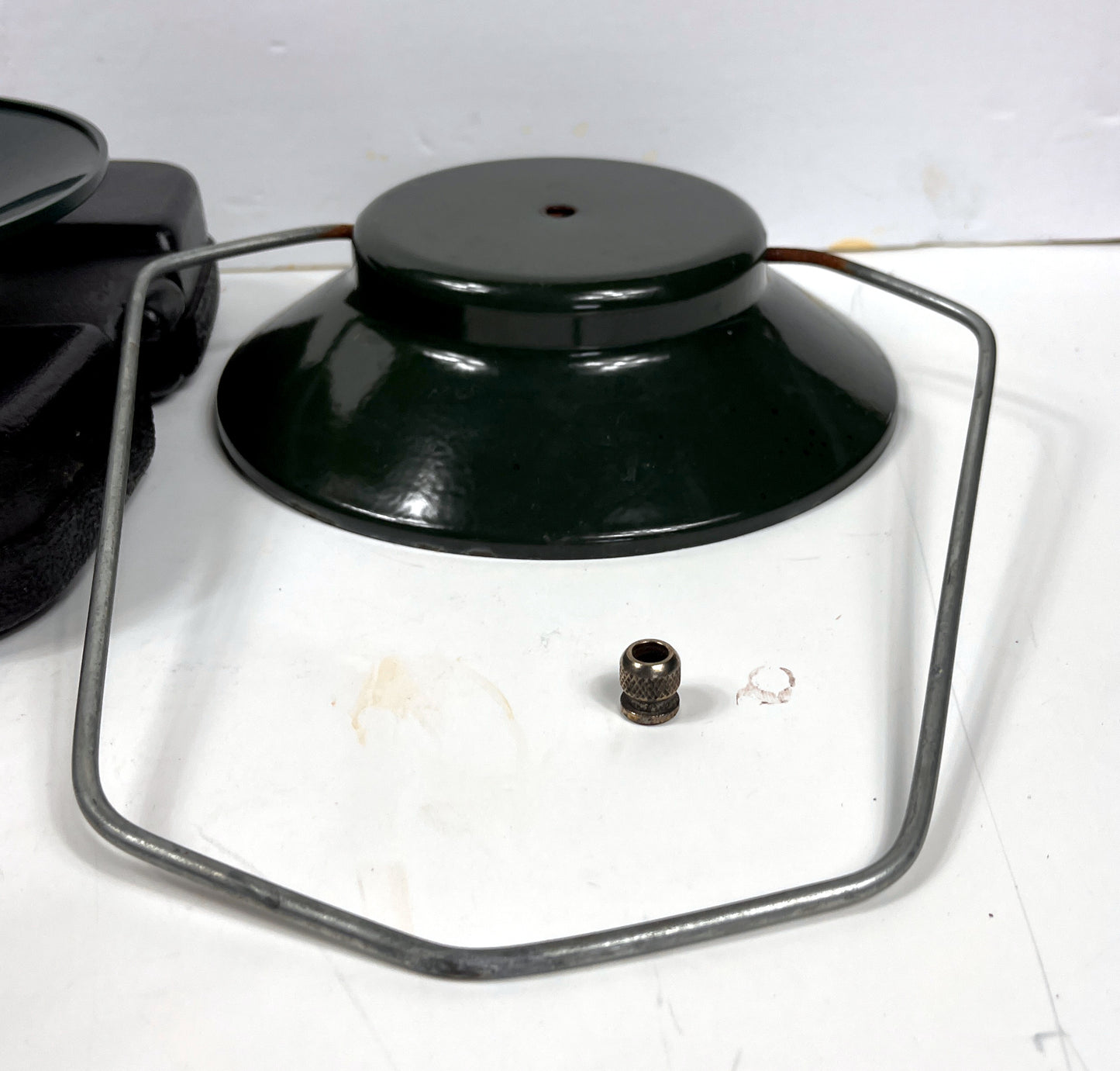 Vintage Coleman Lantern with Plastic Carrying Case - 2 Mantle
