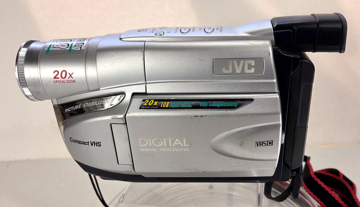 JVC Compact VHS Camcorder 20x Optical Zoom Digital Signal Processing Untested