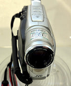 JVC Compact VHS Camcorder 20x Optical Zoom Digital Signal Processing Untested