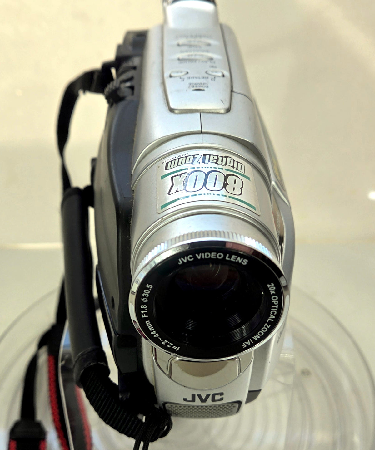 JVC Compact VHS Camcorder 20x Optical Zoom Digital Signal Processing Untested