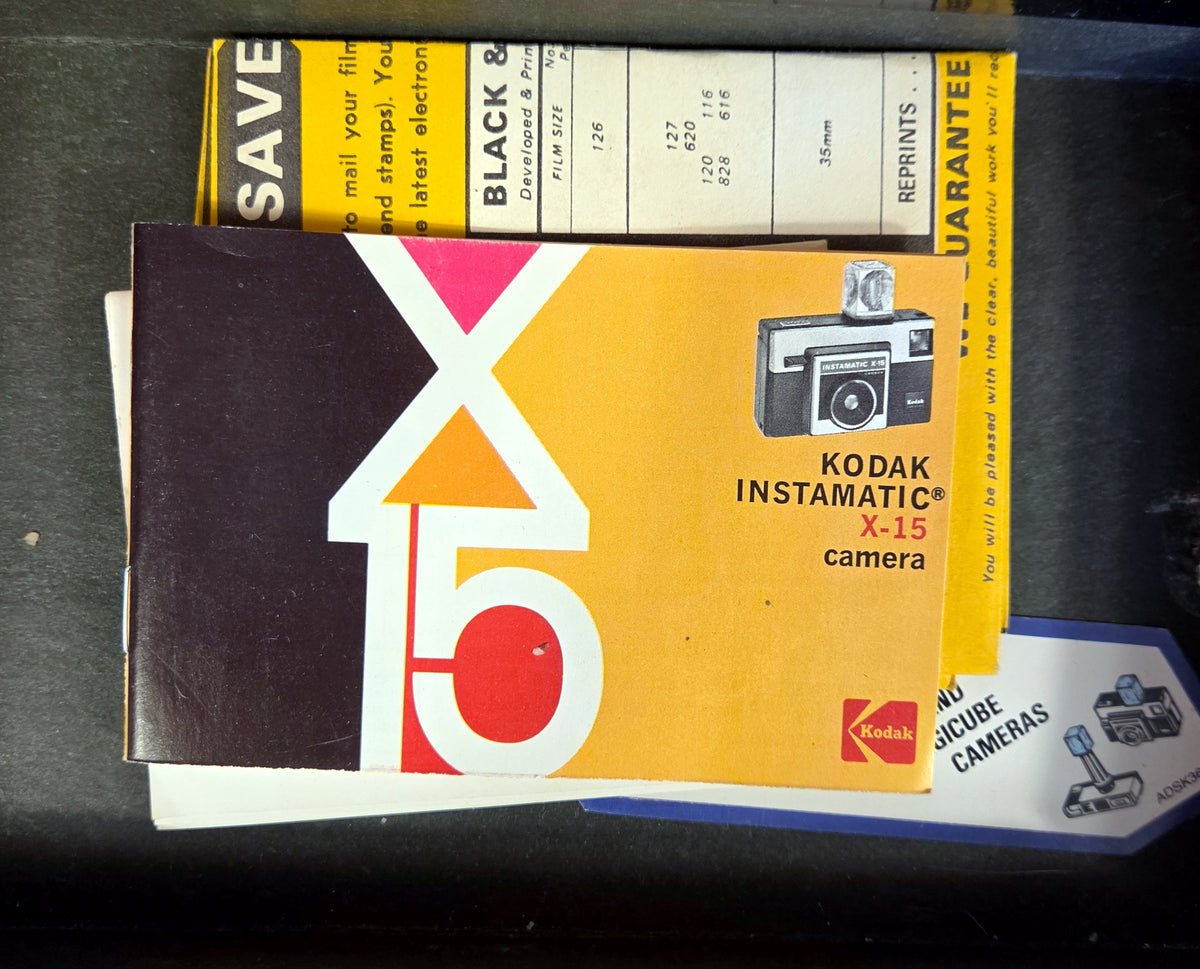 Vintage Kodak Instamatic X-15 Camera Color Outfit Original Box 126 Film