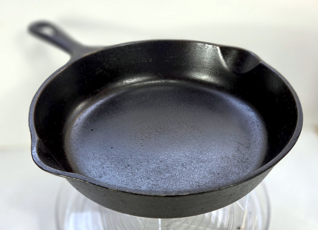Vintage Wagner Ware Sidney-O #6 Cast Iron Skillet, 9-Inch, 1056 Q