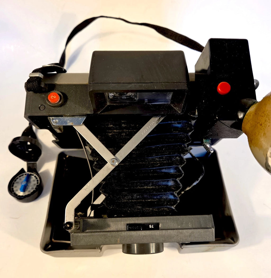 Vintage Polaroid Automatic 210 Land Camera Bundle Flash Meter Untested
