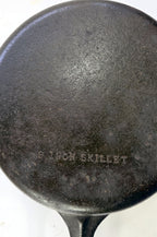 Vintage Unmarked Wagner Ware #6 Cast Iron Skillet, 9-Inch, Made in USA